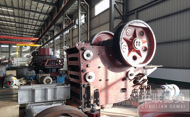 復(fù)合式破碎機(jī)多少錢一臺(tái)？