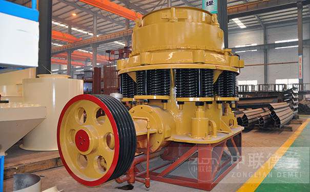 液壓對(duì)輥破碎機(jī)怎么用？