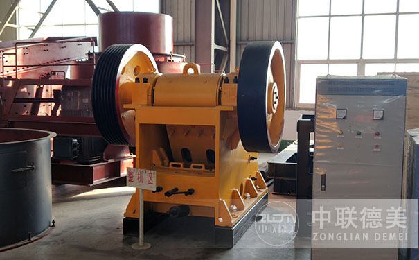 什么是液壓對(duì)輥破碎機(jī)？