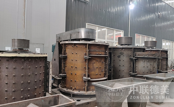 立軸數(shù)控破碎機