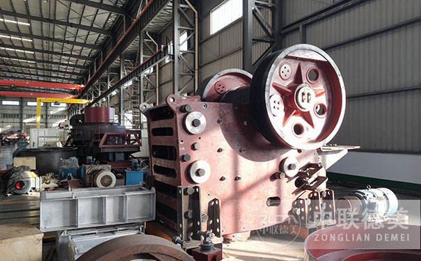 對輥制砂機(jī)