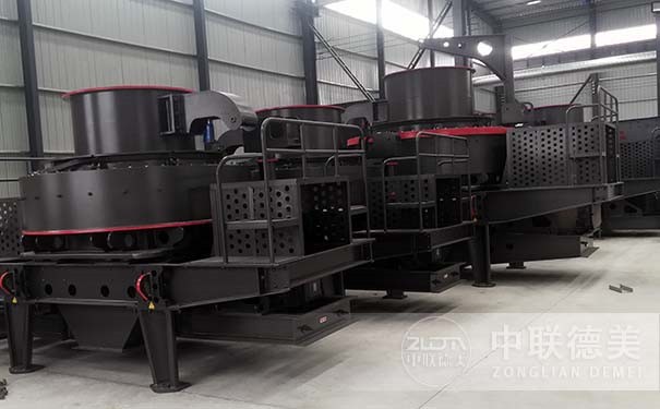 對(duì)輥制砂機(jī)