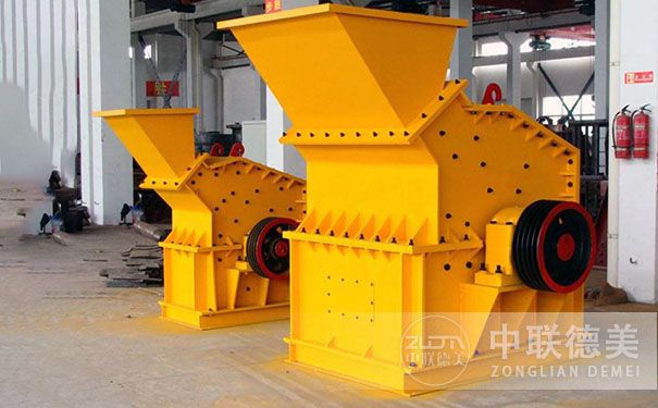 對(duì)輥制砂機(jī)